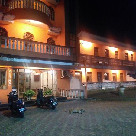 Palm Grove Hotel Cavelossim Kültér fotó